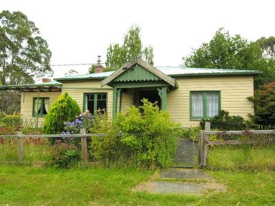 1 Field Road, Lonnavale