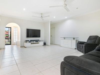 10 Rose Street, Gunn