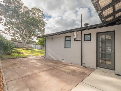 64 Ravenscroft Way, Kelmscott
