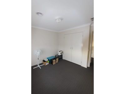 46 Estuary Boulevard, Leopold