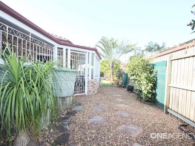 77 Bowerbird Avenue, Eli Waters