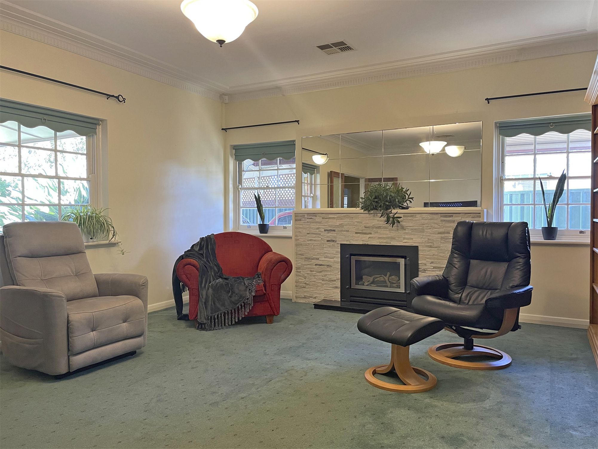 1 Wheaton Road, Plympton