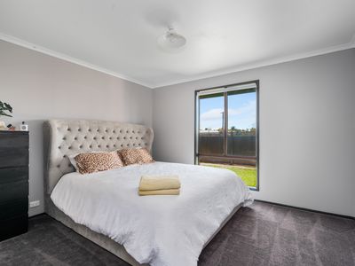 1 / 5 Hicks Road, Hannans