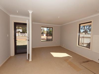 11 Cavalier Crescent, Boulder