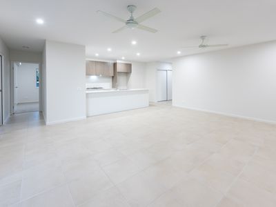 30 Curlew St Woodgate QLD, Woodgate