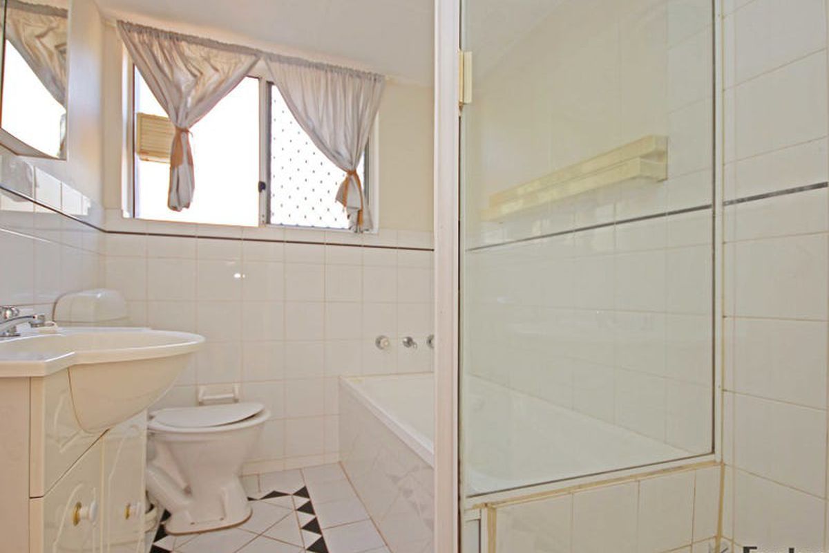 1 / 16-18 Bellbrook Avenue, Hornsby