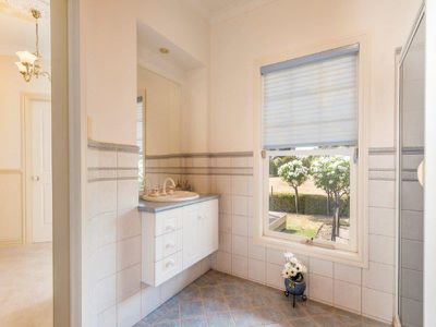 27 Moras Court, Gisborne