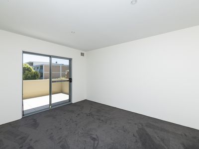 13D / 17 Uriarra Road, Queanbeyan