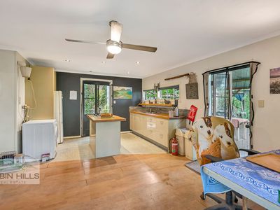 59 Abbey Road, Jiggi