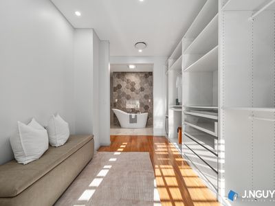 6 Meadows Road, Cabramatta West