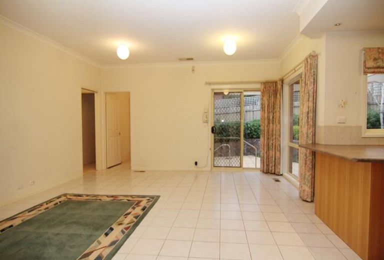 1 / 20 Barbara Avenue, Glen Waverley