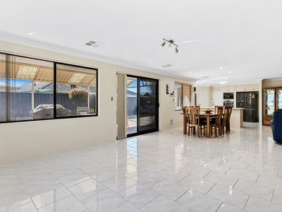 17 Whyalla Circle, Port Kennedy