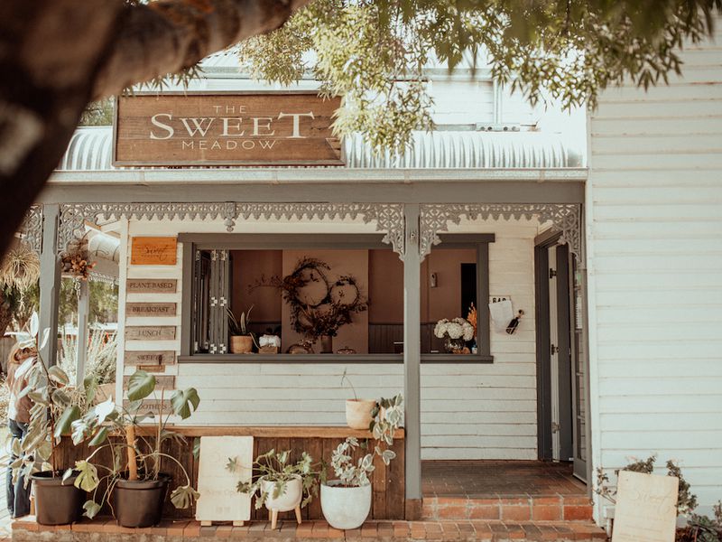 Echuca Cafe with Strong Brand & Lease  Ideal Lifestyle or Investor Buy