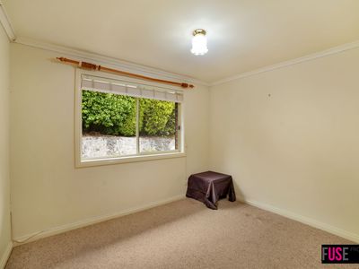 31 River Drive, Karabar