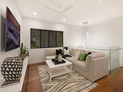 33 Kingfisher Crescent, Palmview