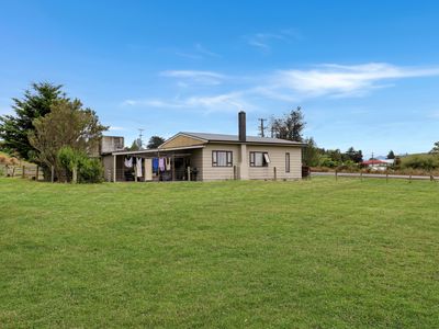 15 Sinclair Avenue, Nightcaps