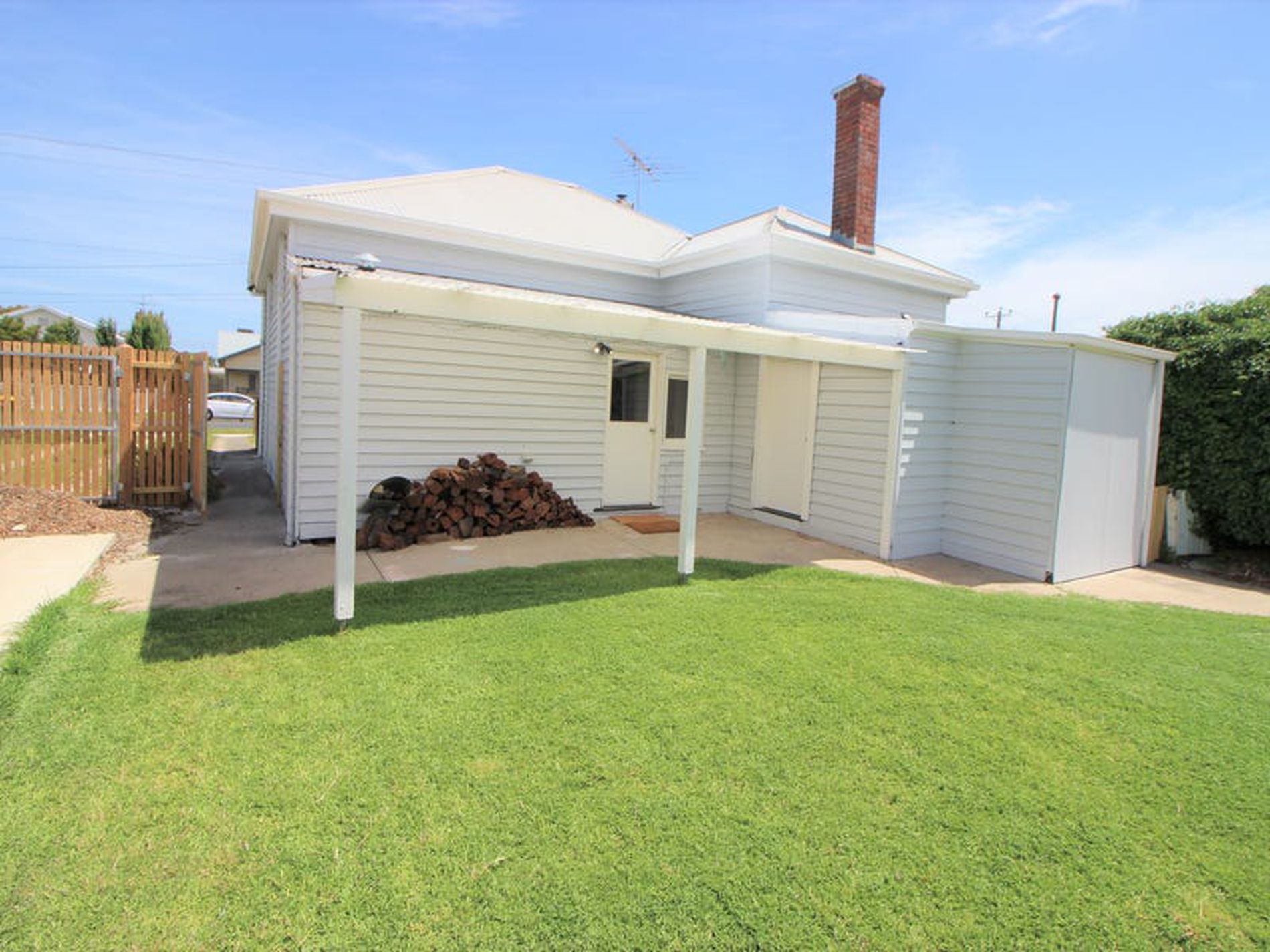 69 Balliang Street, South Geelong