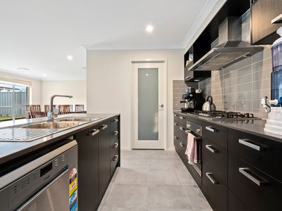 9 Iluka Crescent, Narrawallee