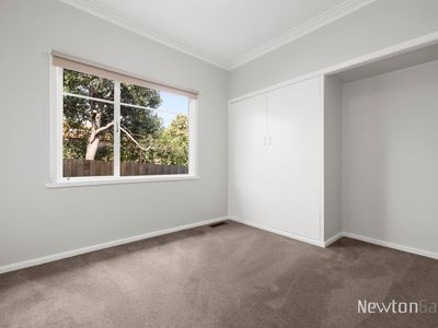 1 / 148 Blackburn Road, Doncaster East