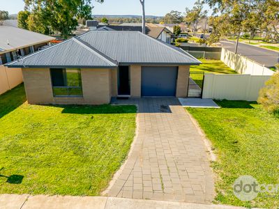 8 Alkira Street, Dubbo