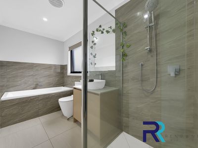 2 / 3 Kerang Court, Broadmeadows