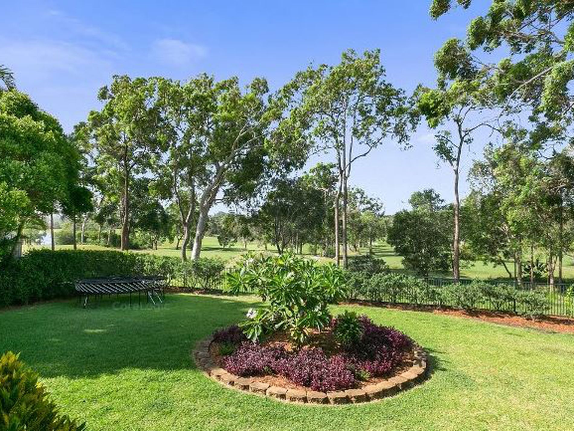 8 Lakeside Drive, Peregian Springs