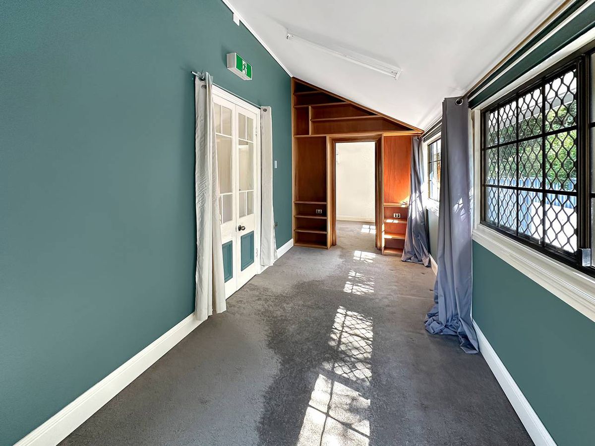 27 BEATRICE STREET, Atherton