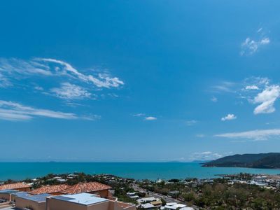 24 / 18 Seaview Drive, Airlie Beach