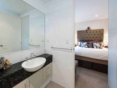 2 / 26 Saunders Street, East Perth