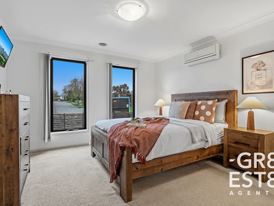 24 Von Nida Drive, Cranbourne North