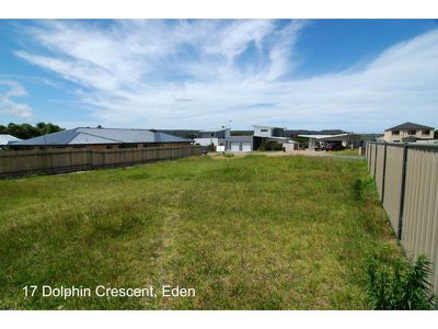 17 Dolphin Crescent, Eden