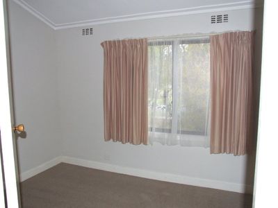 16 Lakeside Avenue, Mount Beauty
