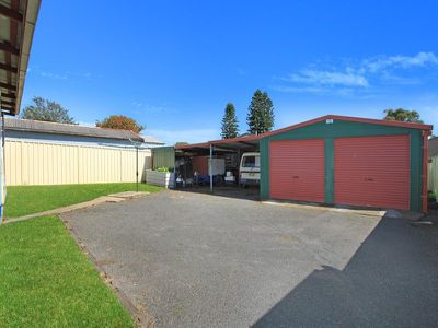 78 Lake Entrance Road, Mount Warrigal