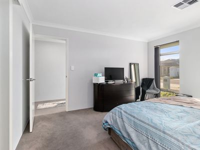 62 Lockhart Crescent, South Guildford