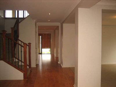 17 Dampier Crescent, Shell Cove