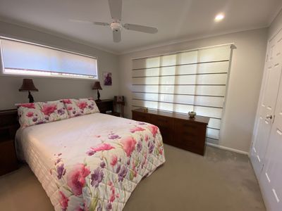 6 Deloraine Avenue, Urangan