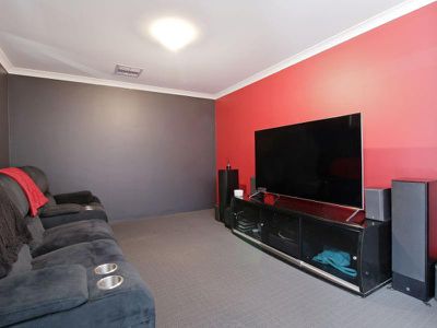 10 Narbone Way, Piara Waters