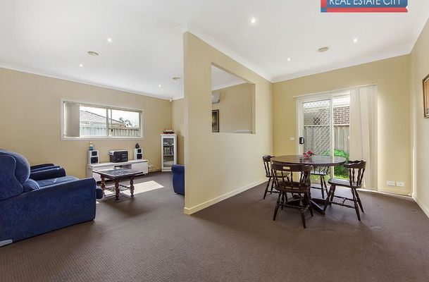 25 The Garlands, Craigieburn