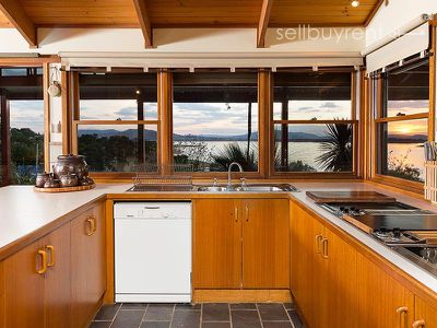 47 CRAIG DRIVE, Bellbridge