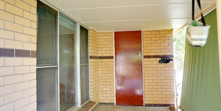 20 Brock, Euroa