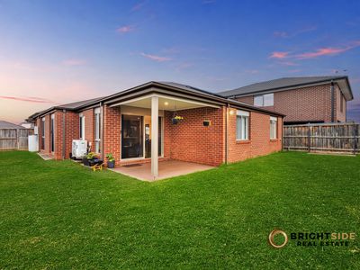 2  Grandstand Cres, Clyde North