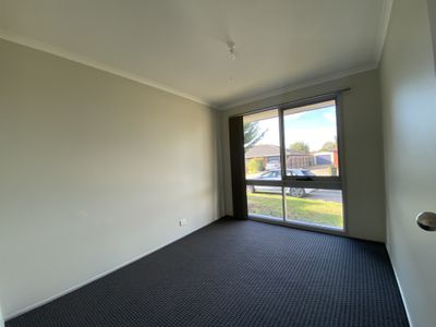 1 / 3 Ganges Court, Werribee