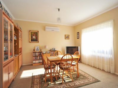 4 Emily Way, Golden Square