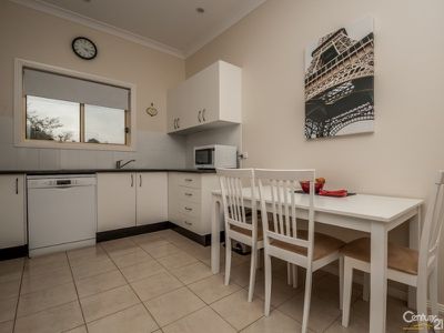 5R Harefield Road, Dubbo