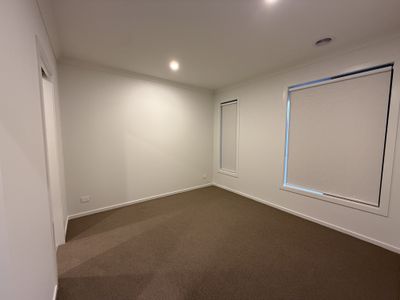 6 Plume Street, Clyde North