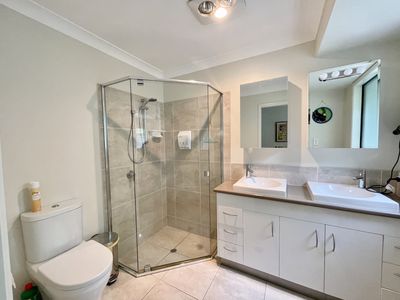 3 Dougan Street, Point Vernon