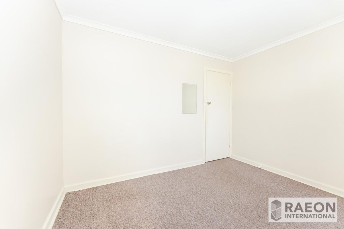 2/12 Pine Way, Doncaster East