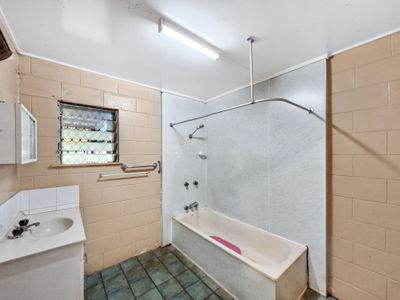 58 Weaver Street, Atherton