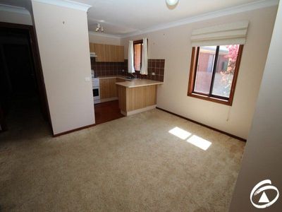 3 / 10 Kalkadoon Place, Orange