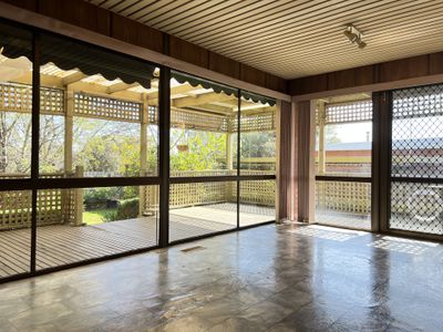 11 Walton Heath Crescent, Mount Waverley
